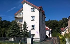 Pokoje Gościnne - Leśna 8